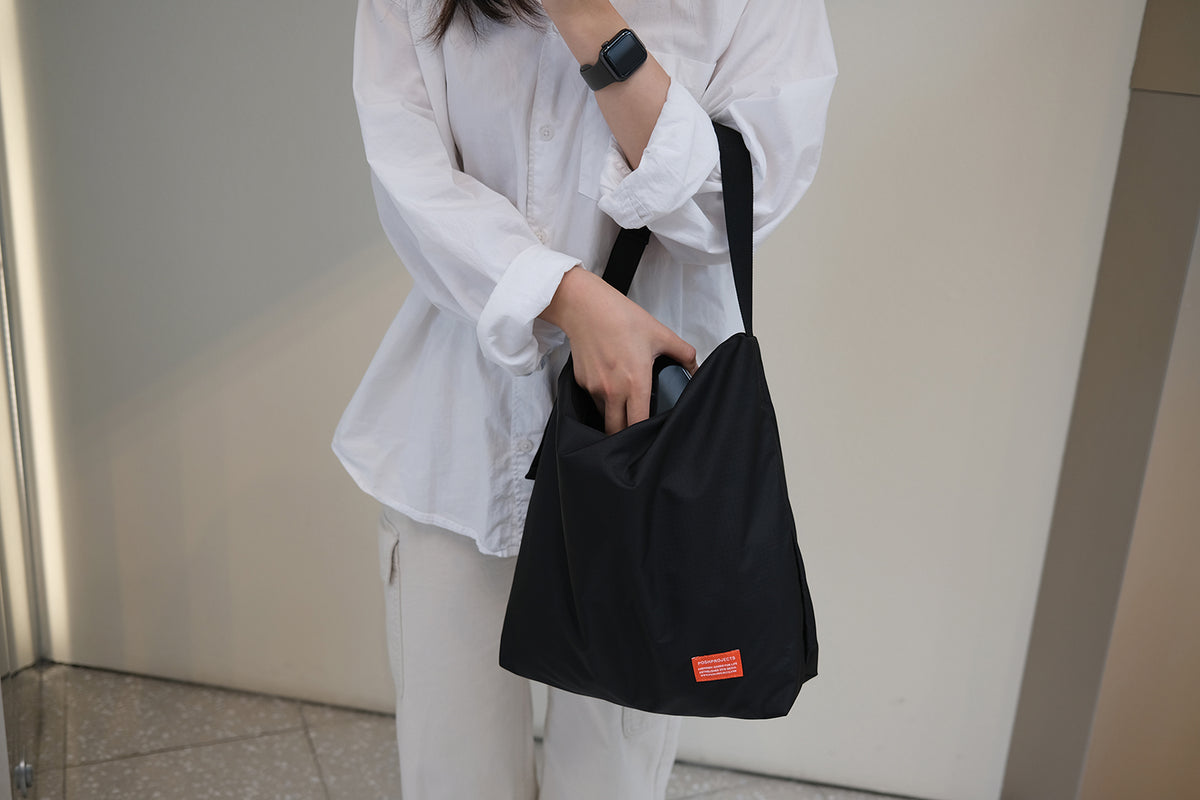 F137 Kangaroo Bag Large