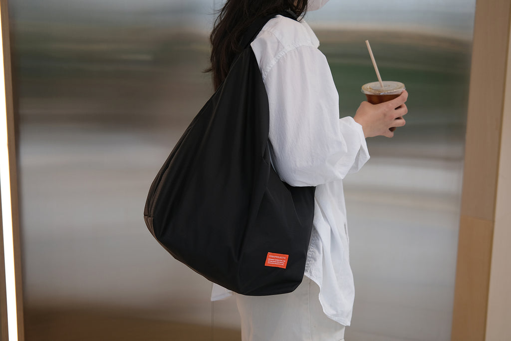 F137 Kangaroo Bag Large