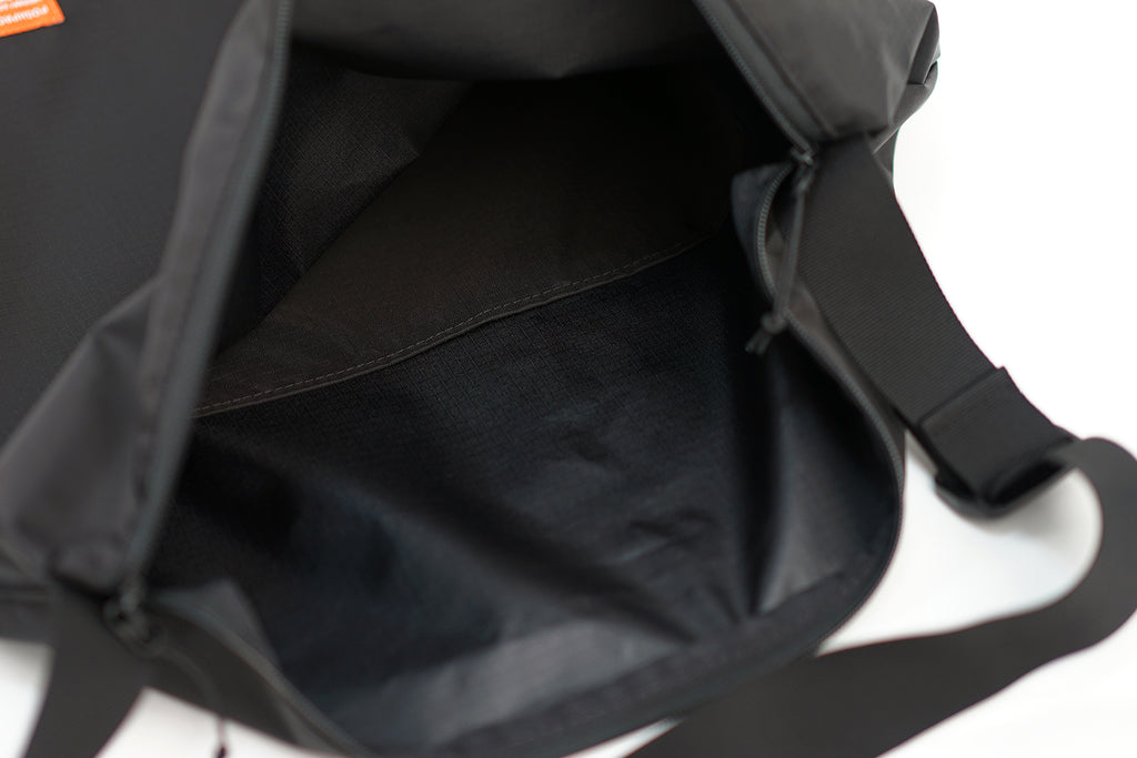 F137 Kangaroo Bag Large