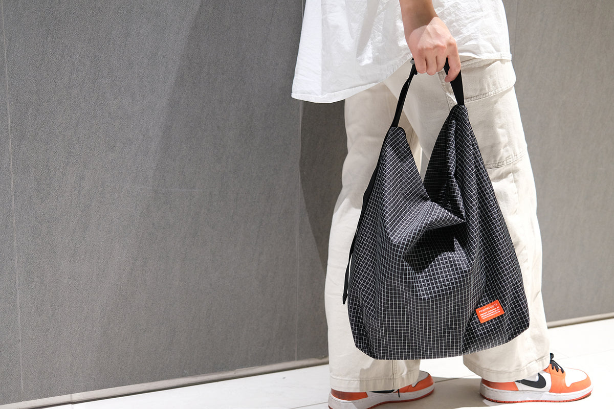 F137 Kangaroo Bag Large
