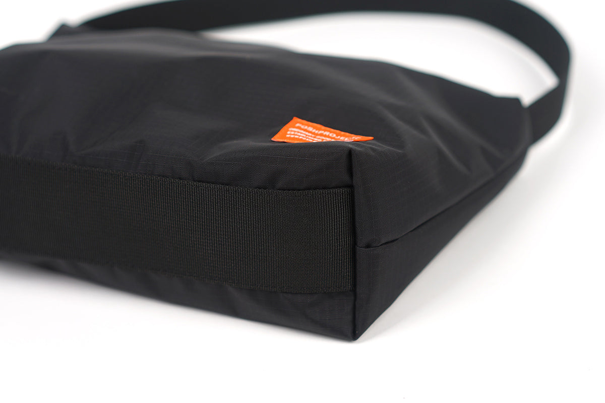 F137 Kangaroo Bag Mini