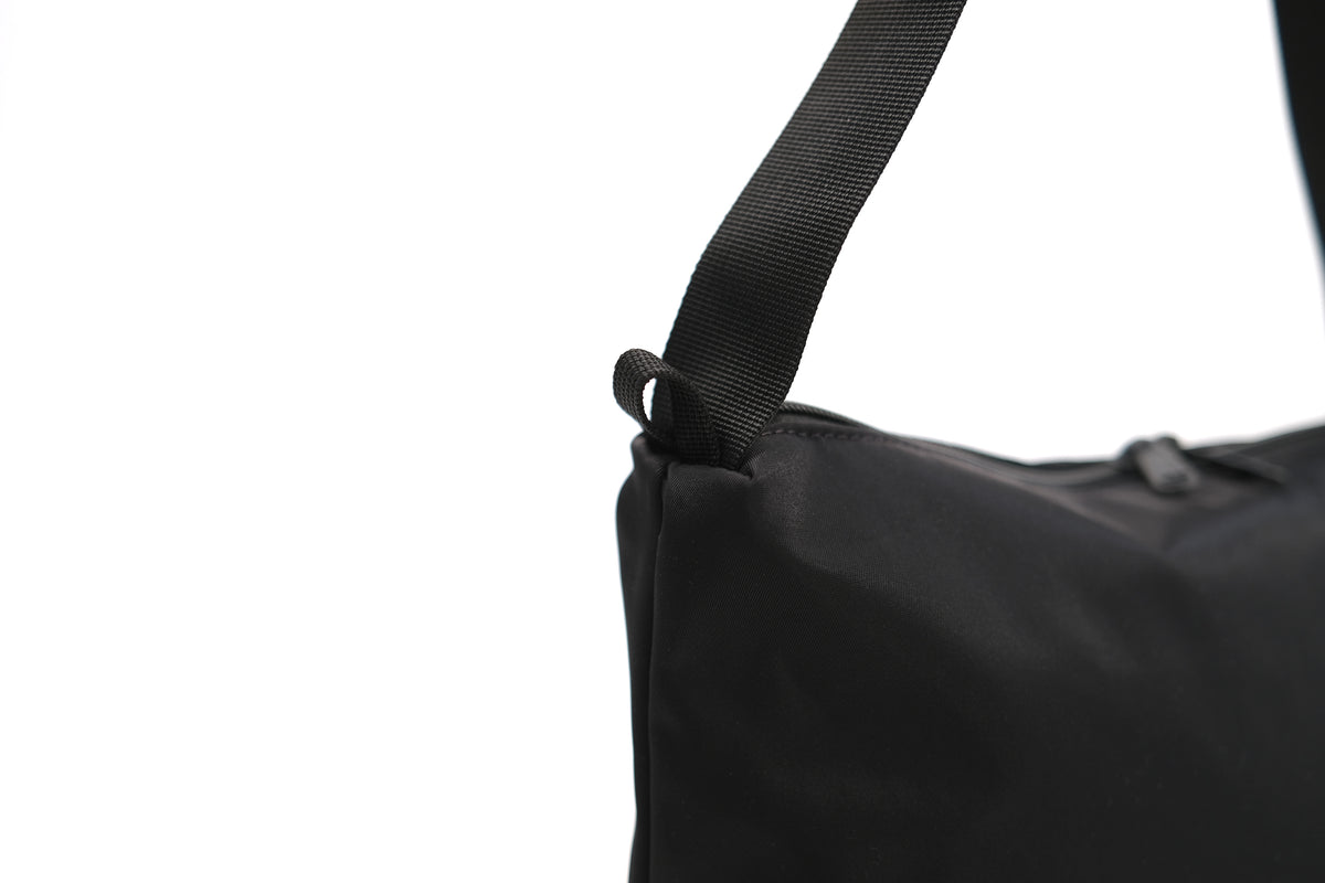 RJ137 KANGAROO BAG MINI สีดำ