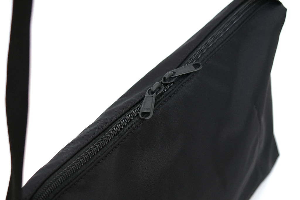 RJ137 KANGAROO BAG MINI BLACK