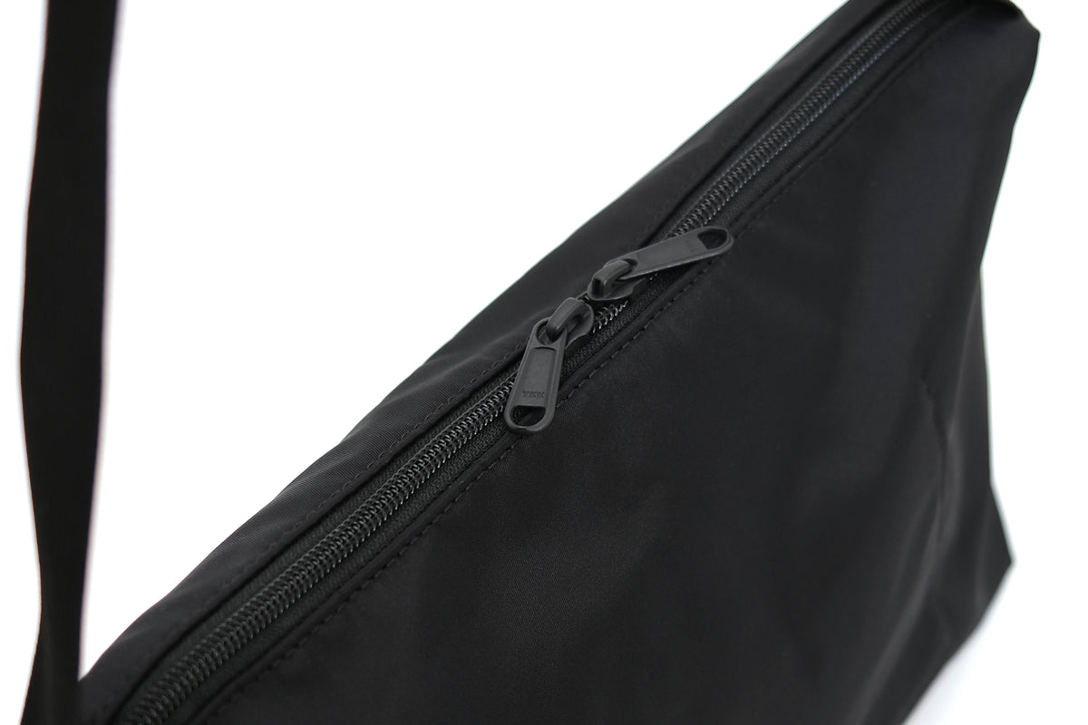 RJ137 KANGAROO BAG MINI สีดำ