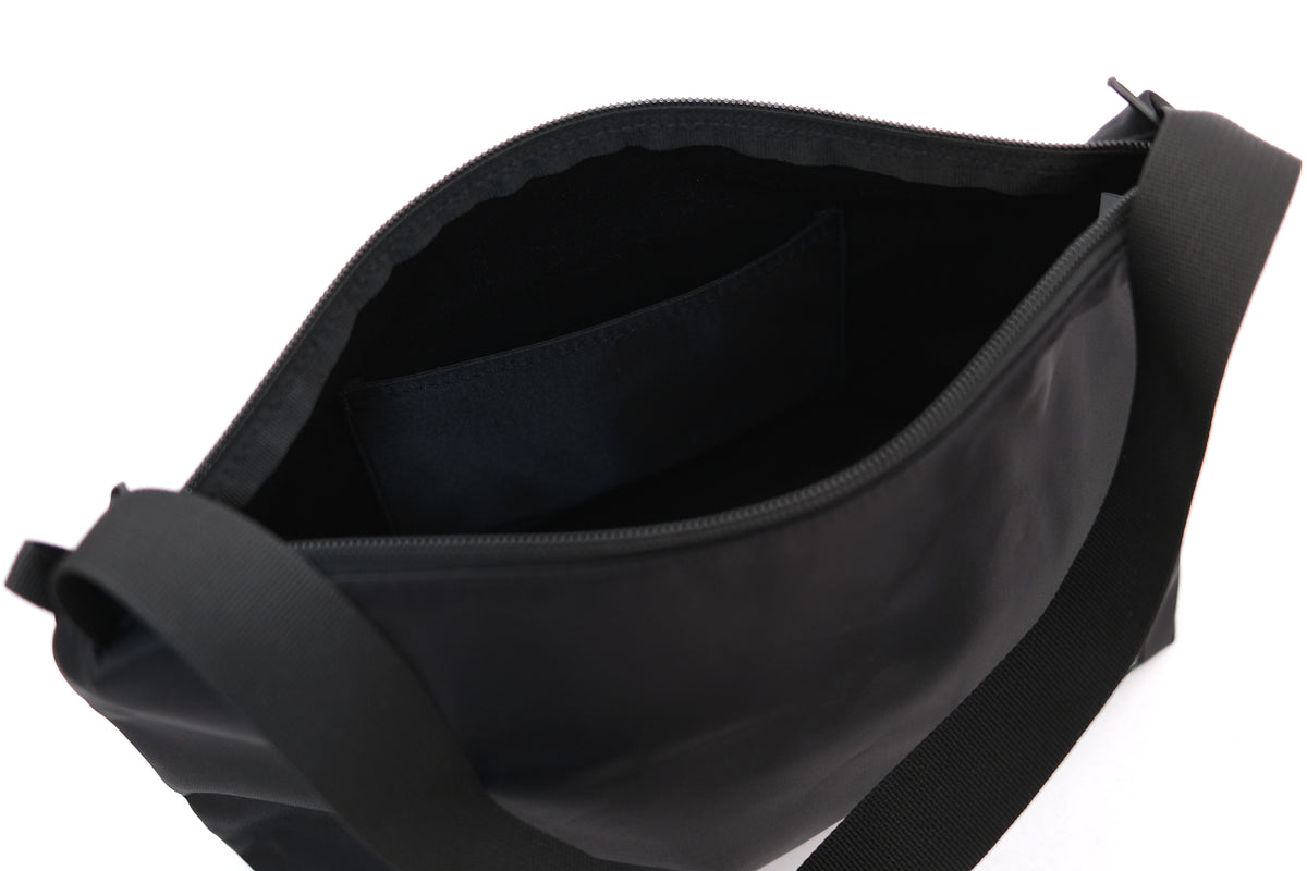 RJ137 KANGAROO BAG MINI BLACK