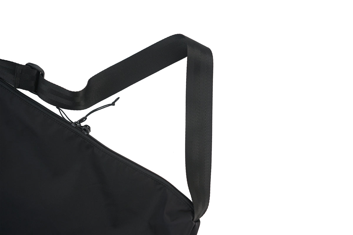 RJ137 KANGAROO BAG LARGE BLACK