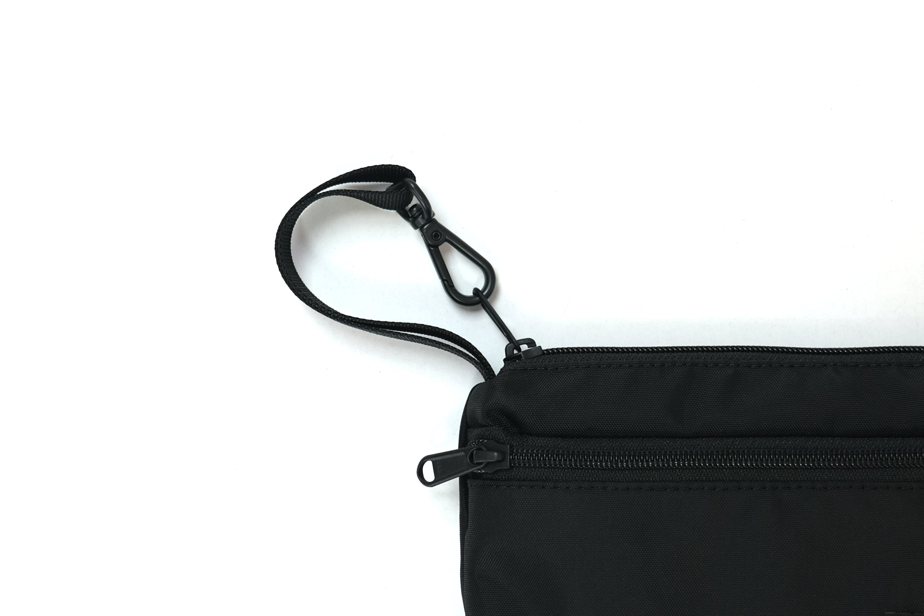 C212 KOALA AIRPORT POUCH BLACK