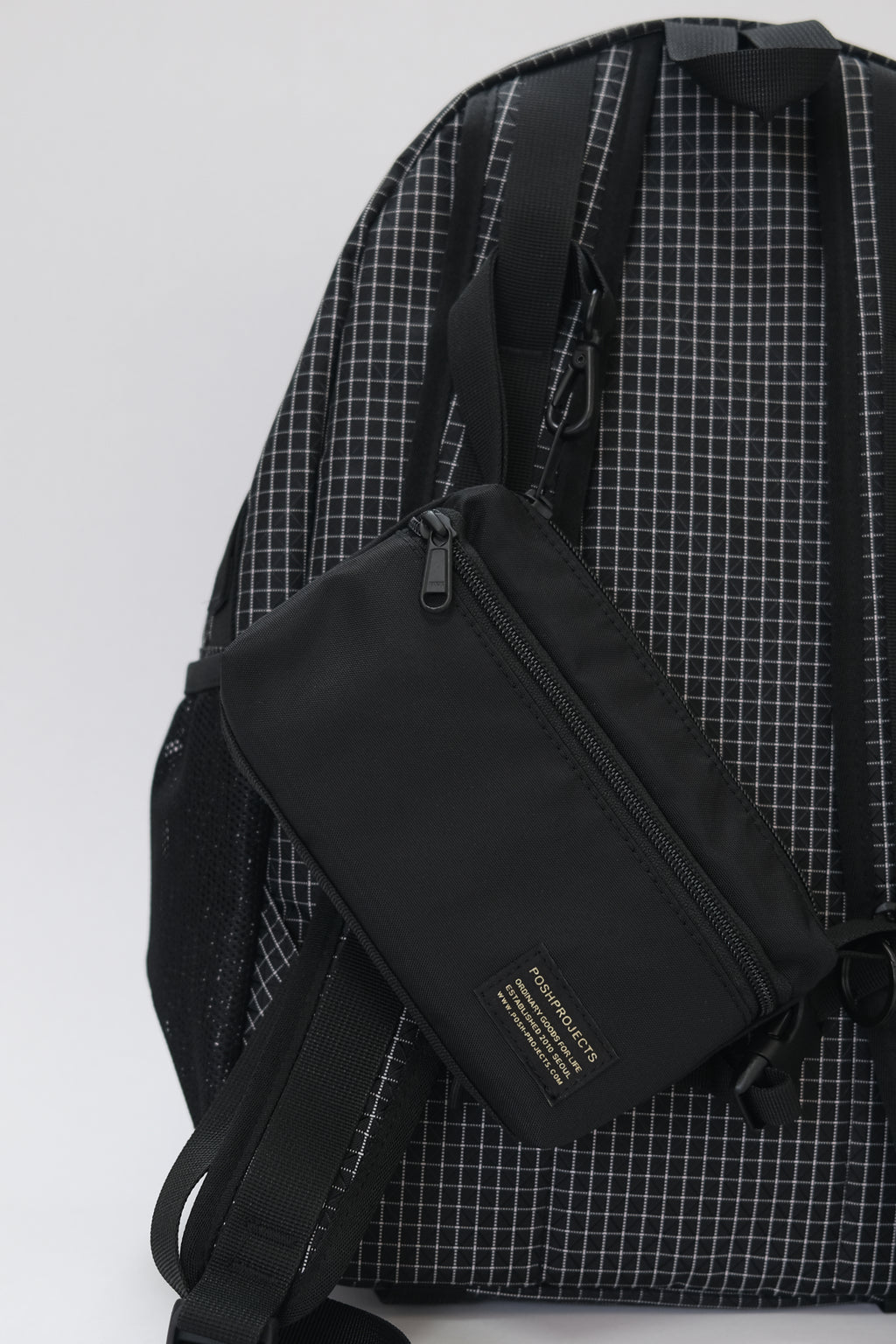 C212 KOALA AIRPORT POUCH BLACK