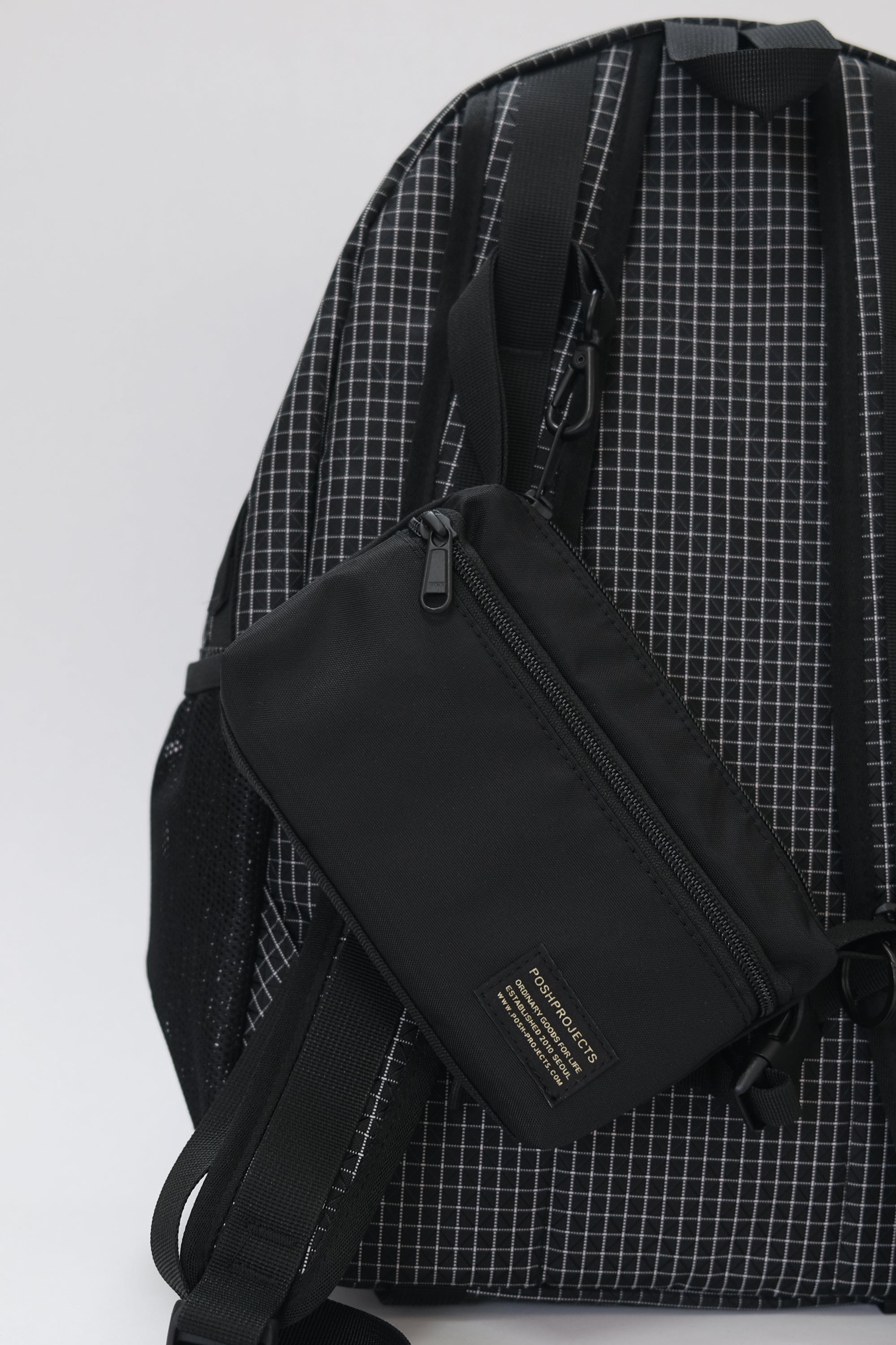 C212 KOALA AIRPORT POUCH BLACK