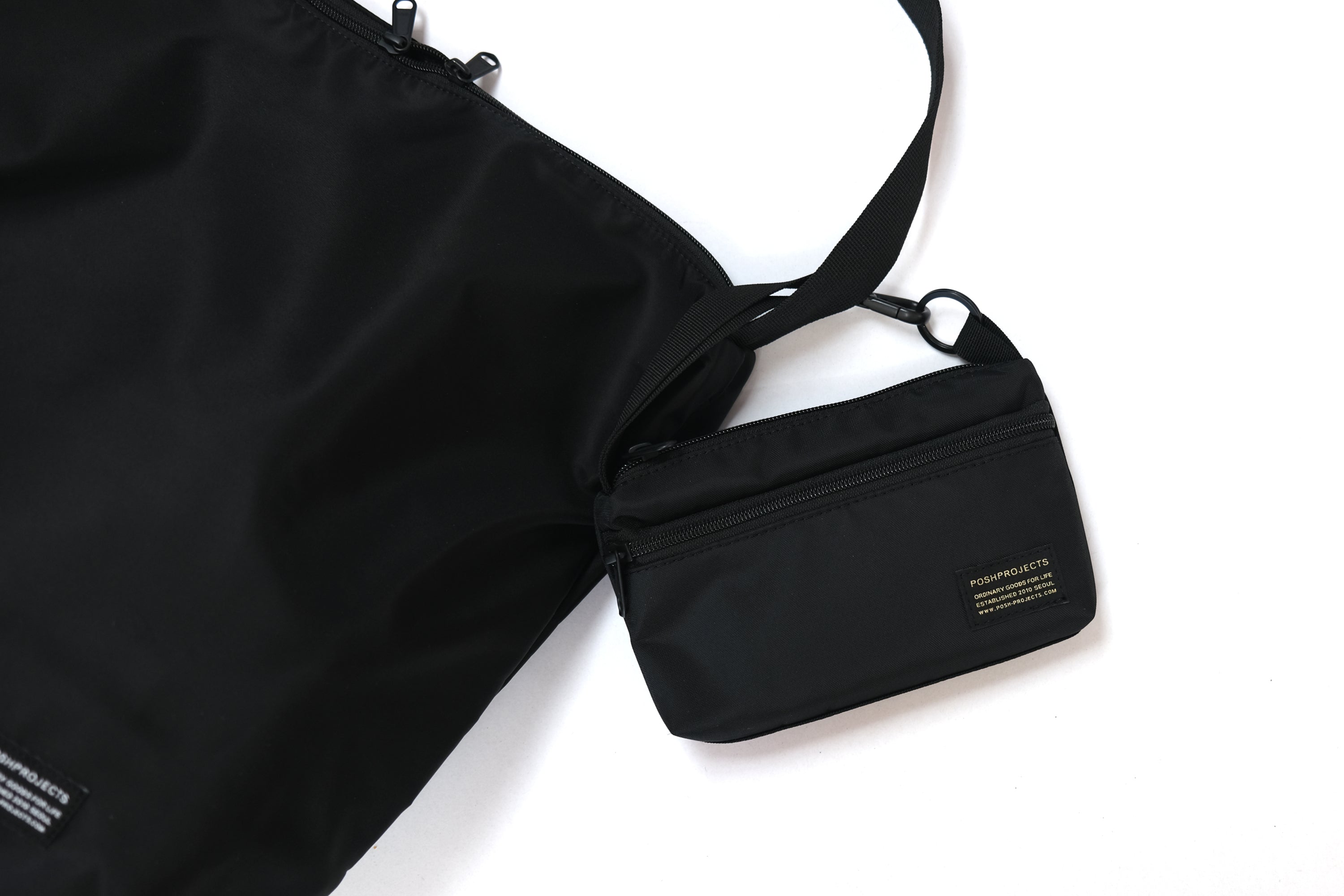 C212 KOALA AIRPORT POUCH BLACK