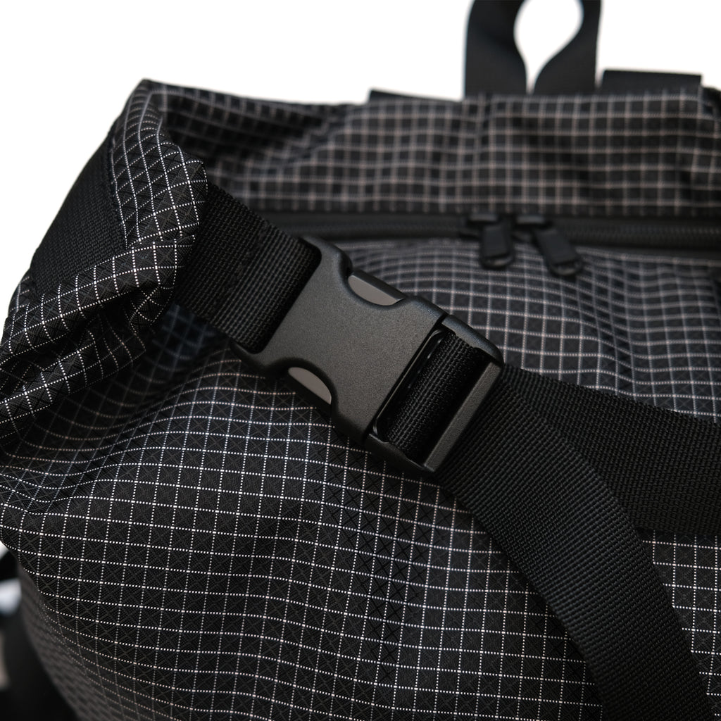 F158 Super Easy Backpack Medium Black Gridstop
