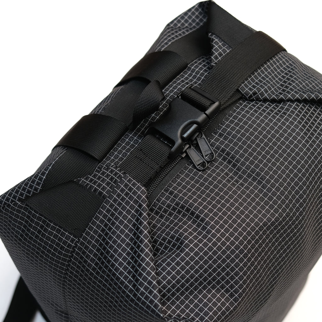 F158 Super Easy Backpack Medium Black Gridstop
