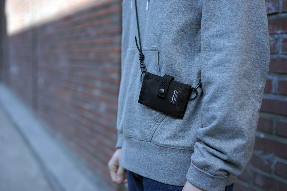C306 Universal Cardholder